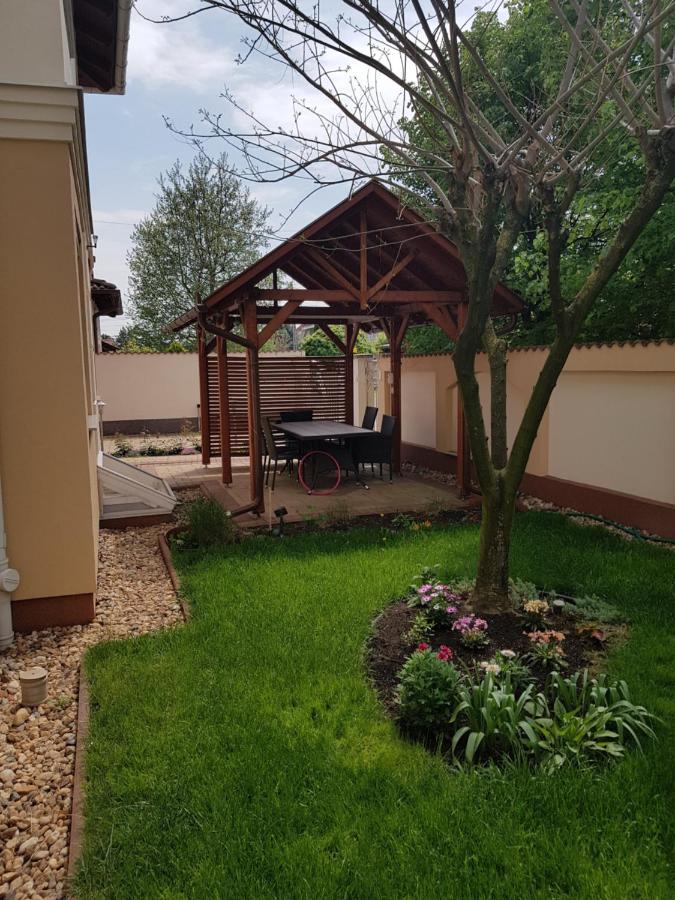 Elek Apartmanhaz Hajdúszoboszló Zewnętrze zdjęcie