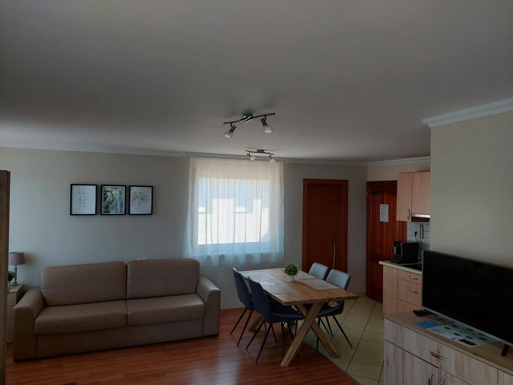 Elek Apartmanhaz Hajdúszoboszló Zewnętrze zdjęcie