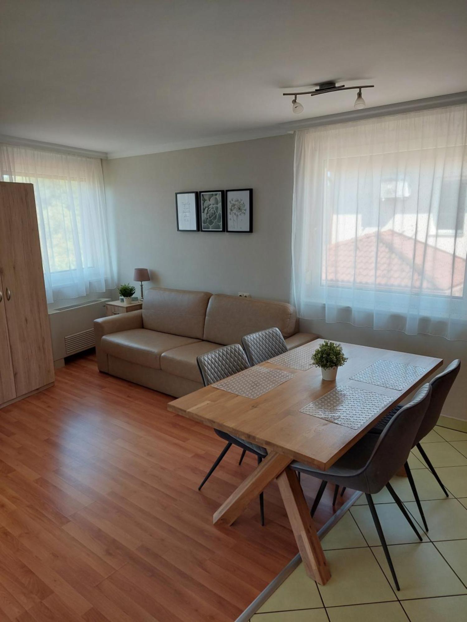 Elek Apartmanhaz Hajdúszoboszló Zewnętrze zdjęcie