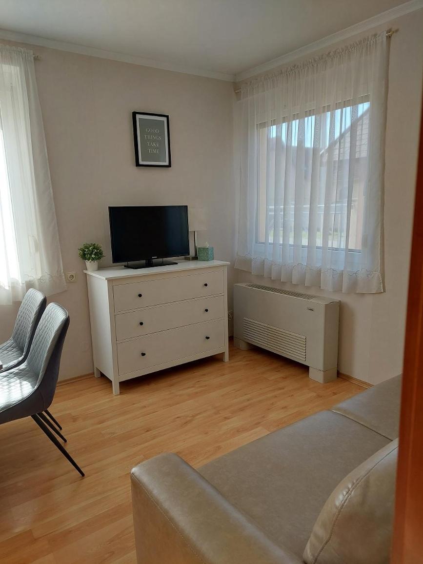 Elek Apartmanhaz Hajdúszoboszló Zewnętrze zdjęcie